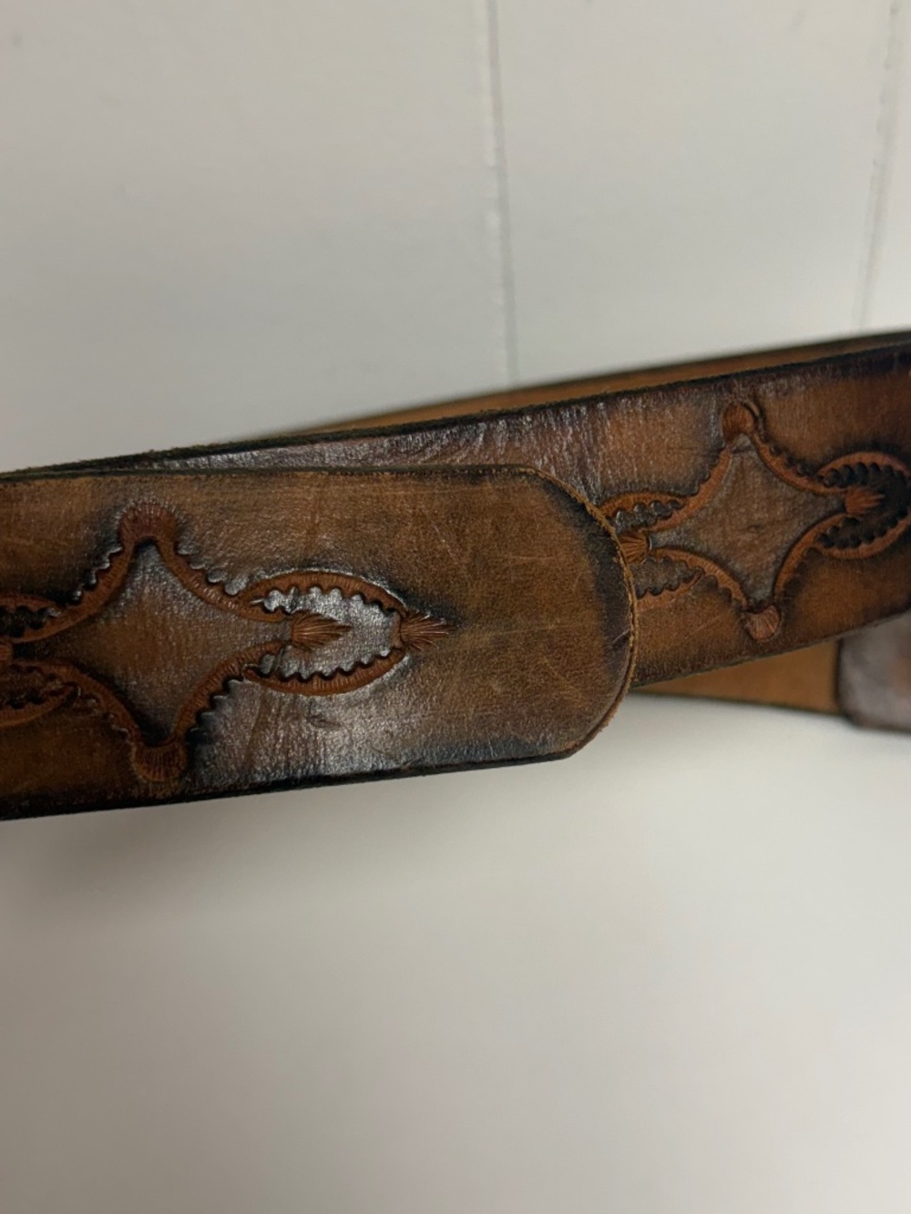 Vintage Tooled Brown Leather Belt Strap | Western Style | Snap-On Buckle Style - Picture 5 of 12